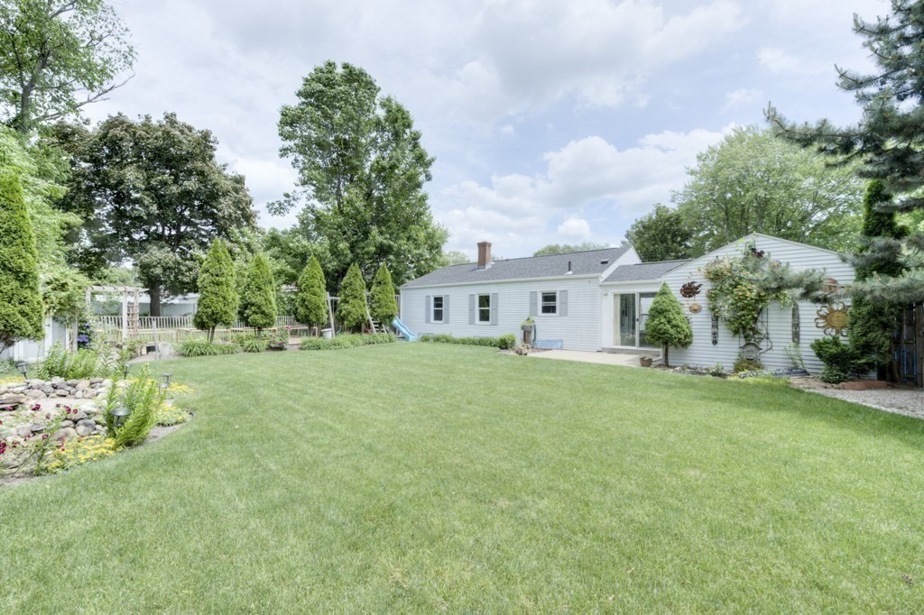 98 Kane Street Springfield, MA 01119 - Photo 39 of 42