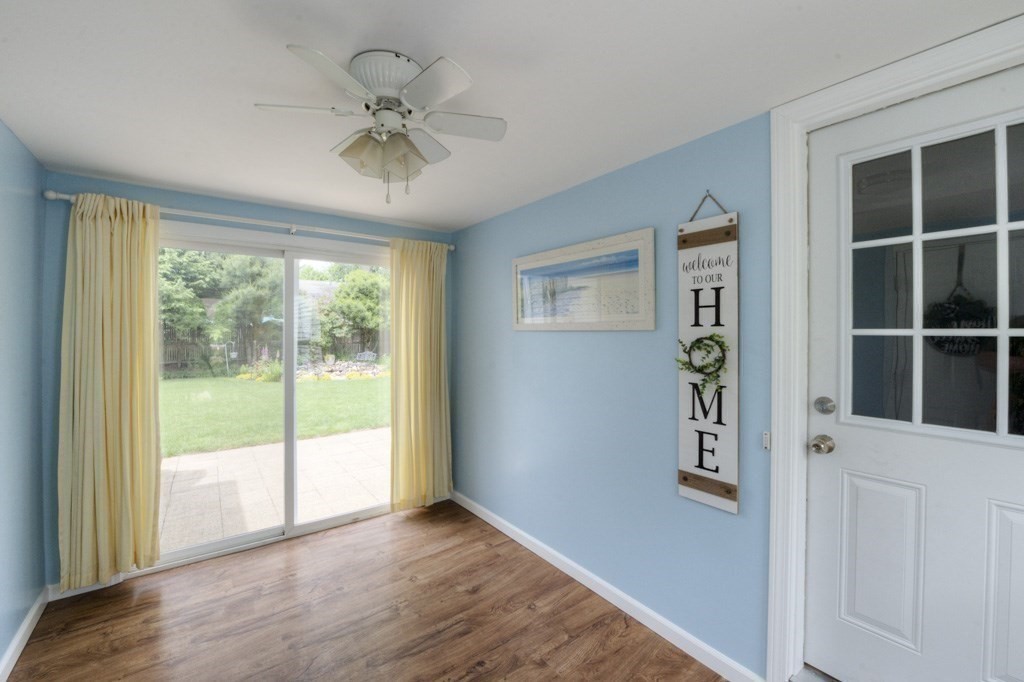 98 Kane Street Springfield, MA 01119 - Photo 9 of 42