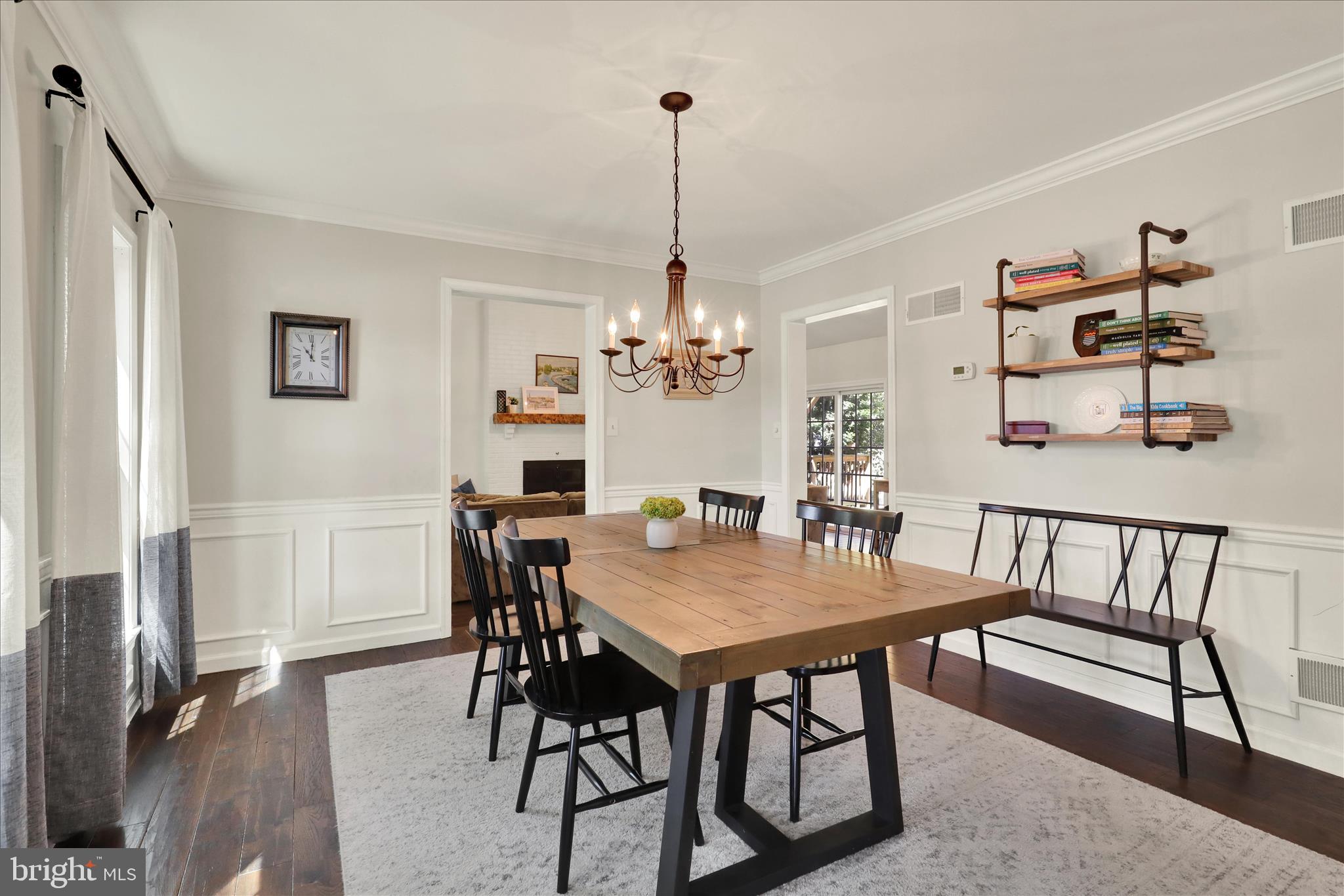 557 Magnolia Drive Lititz, PA 17543 - Photo 3 of 46 Dining room