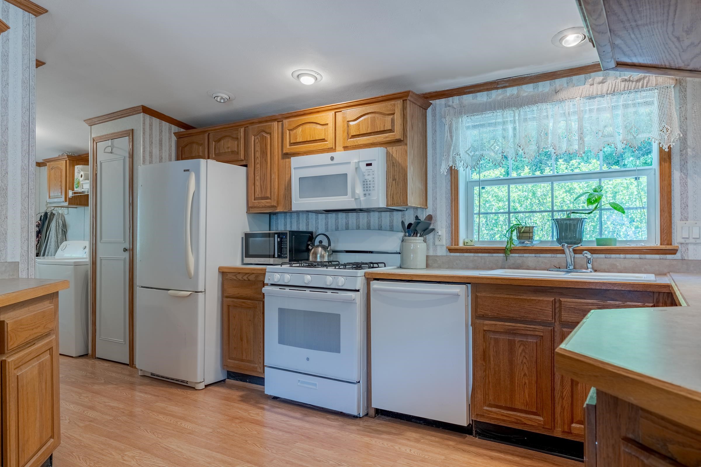 48 Constitution Way Dover, NH 03820 - Photo 3 of 36