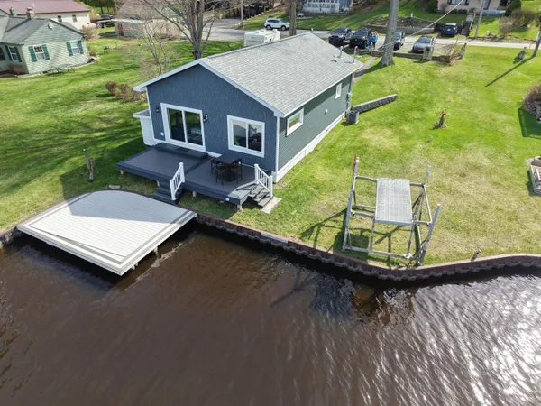 $875,000 | 6292 Grace Avenue, Ludington, MI 49431