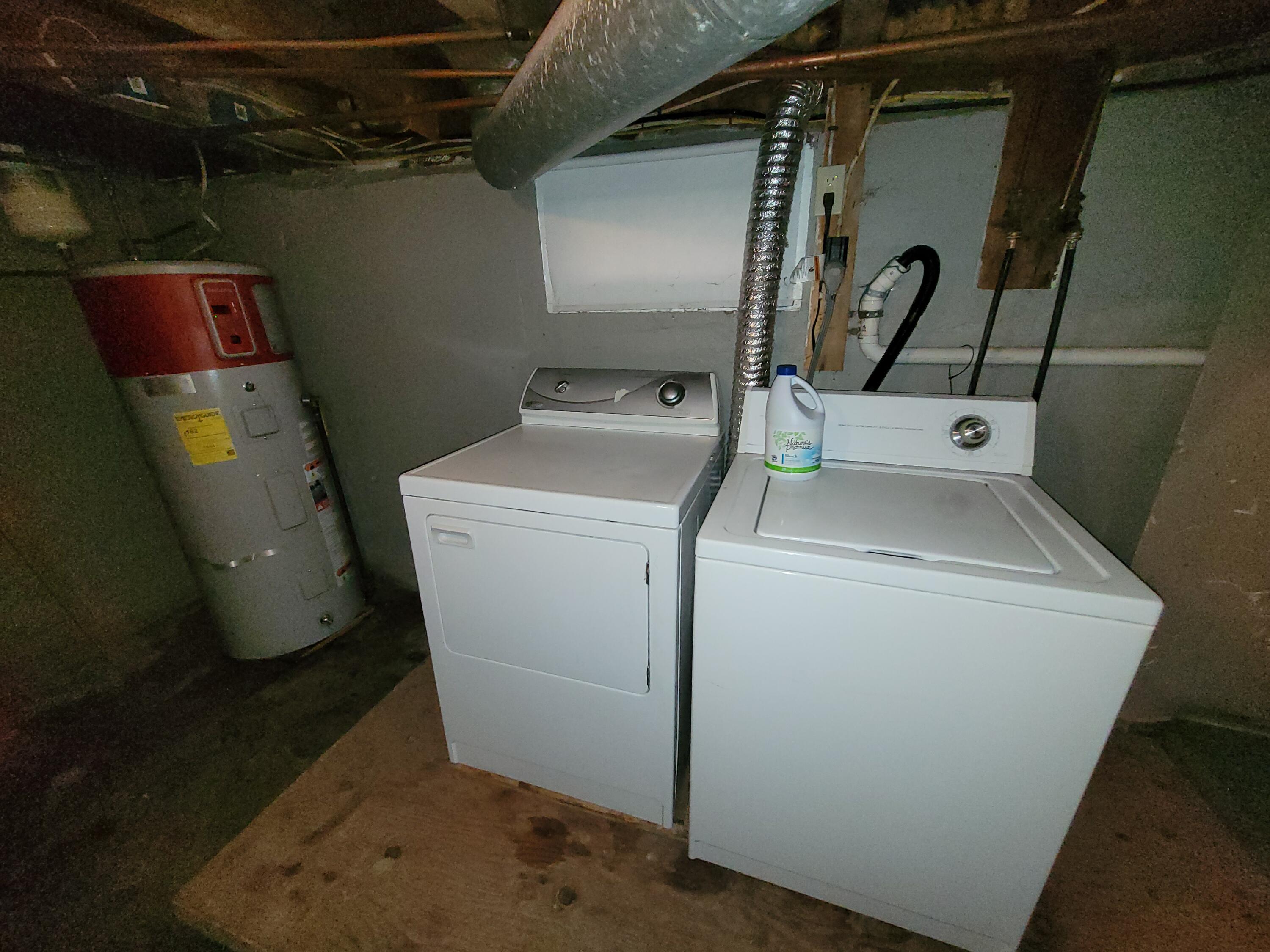 232 Grove Street Bangor, ME 04401 - Photo 17 of 21 20230525_101213