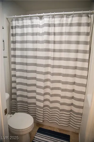 $5,750 | 7410 Deer Springs Way, Las Vegas, NV 89131