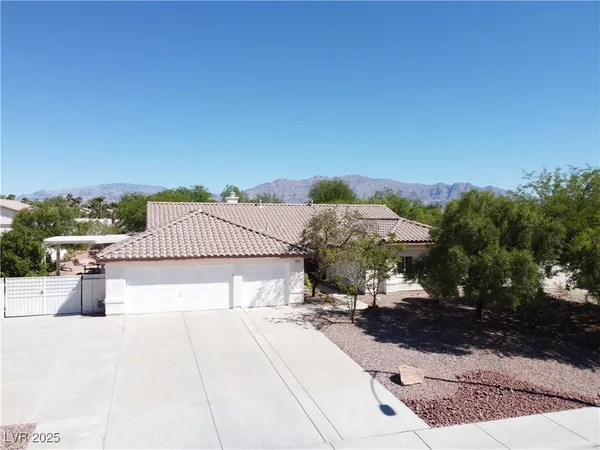 $5,750 | 7410 Deer Springs Way, Las Vegas, NV 89131