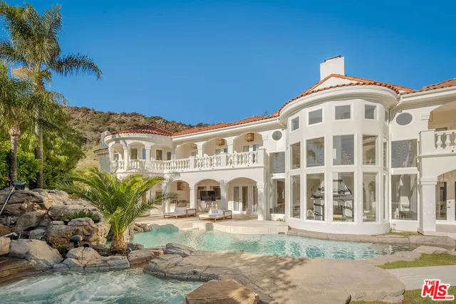 $6,850,000 | 25665 Mulholland Highway, Calabasas, CA 91302