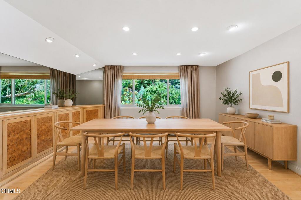 405 Woodcliffe Road Pasadena, CA 91105 - Photo 26 of 65 a dining room with furniture and window