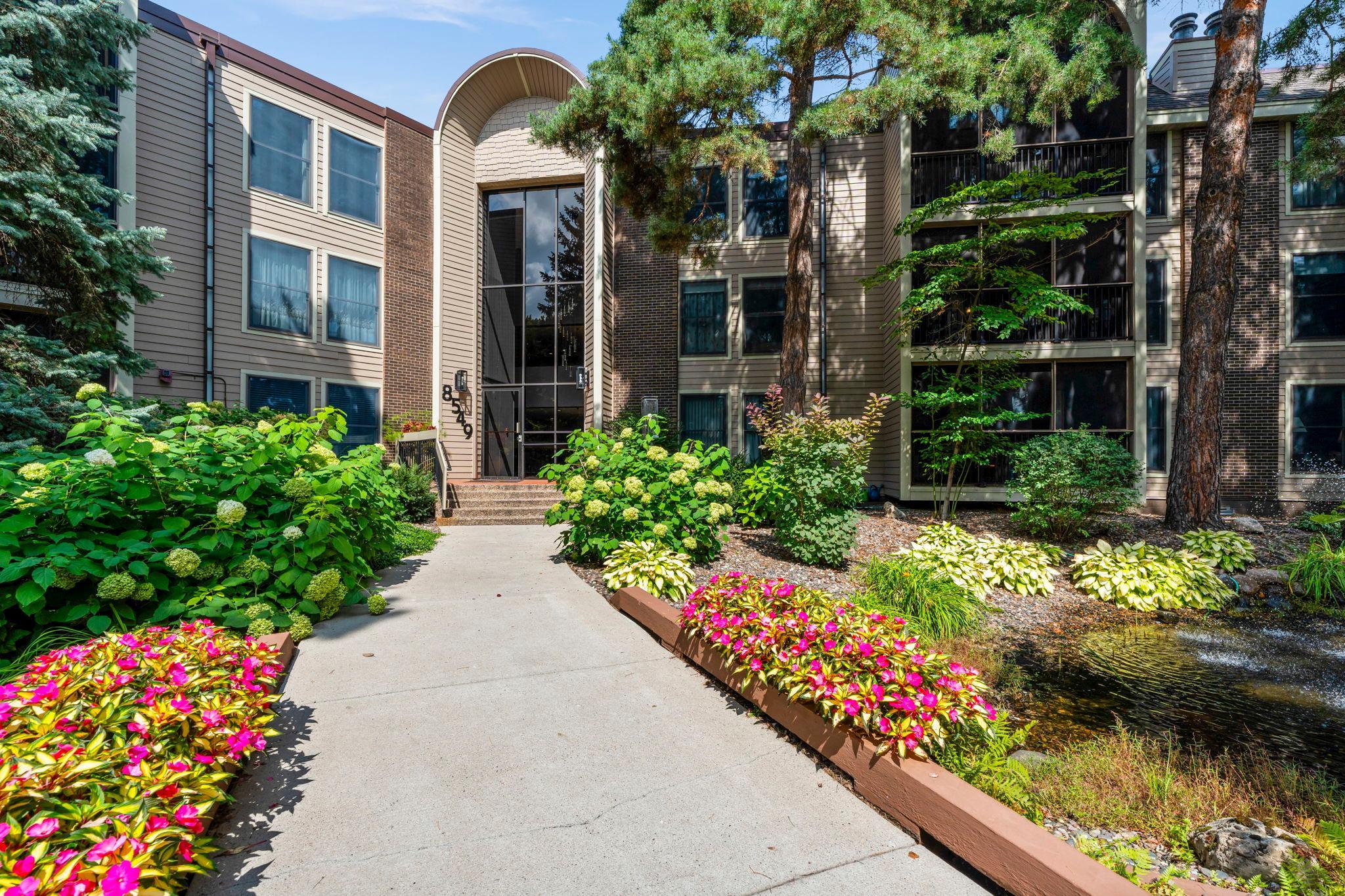 8549 Irwin Road, Unit 239 Bloomington, MN 55437 - Photo 3 of 52