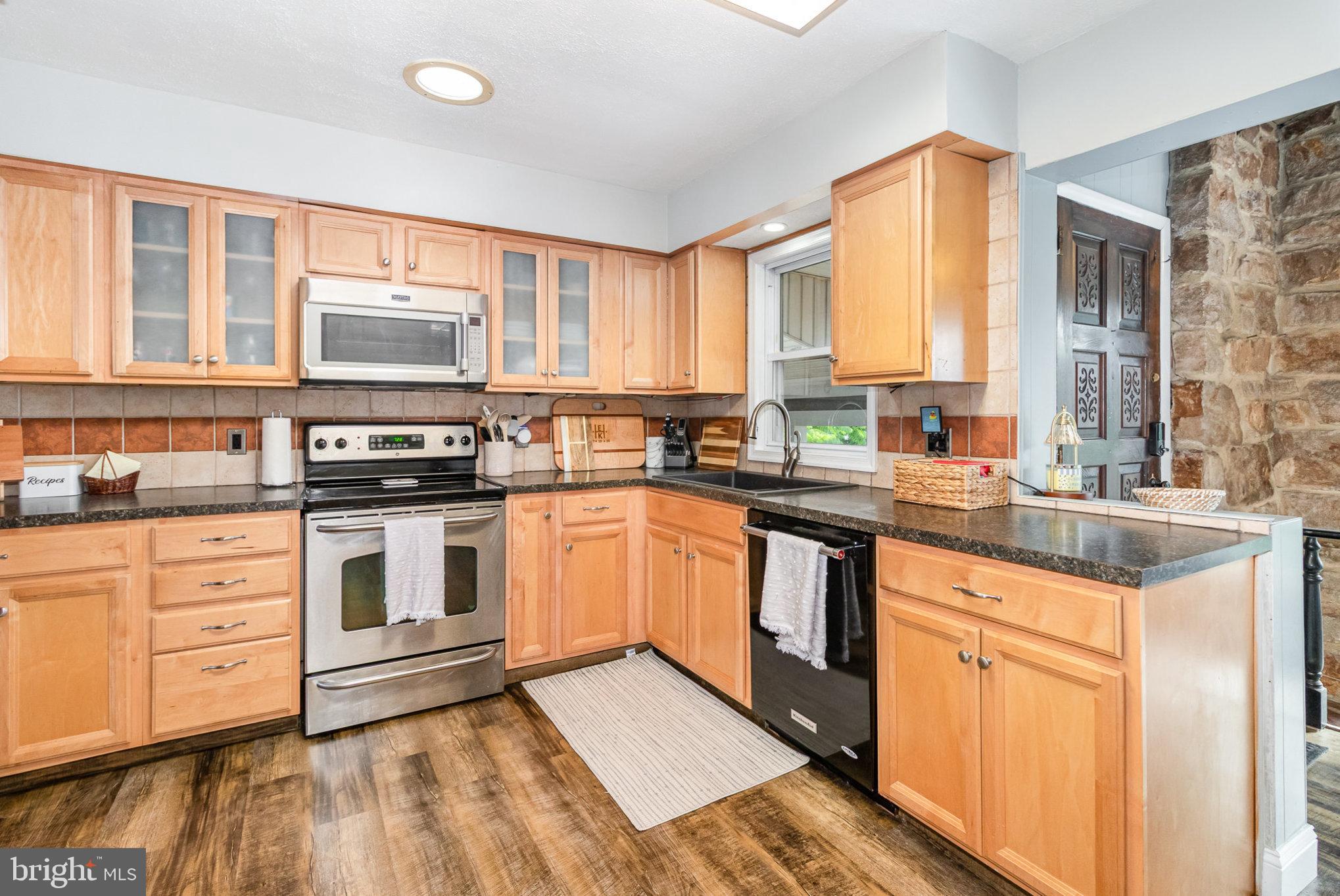 605 Evergreen Road New Cumberland, PA 17070 - Photo 8 of 36 Gallery Image 8