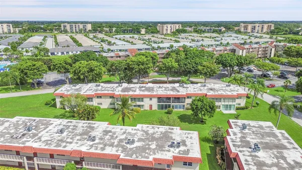 $1,750 | 23 Abbey Lane, Unit 202, Delray Beach, FL 33446