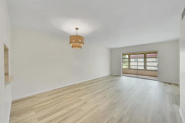 $1,750 | 23 Abbey Lane, Unit 202, Delray Beach, FL 33446