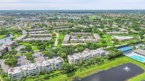 $1,750 | 23 Abbey Lane, Unit 202, Delray Beach, FL 33446