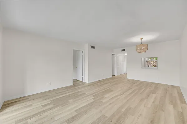 $1,750 | 23 Abbey Lane, Unit 202, Delray Beach, FL 33446