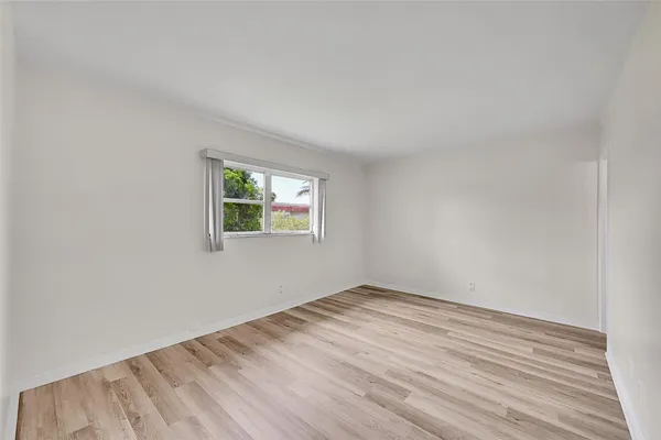 $1,750 | 23 Abbey Lane, Unit 202, Delray Beach, FL 33446