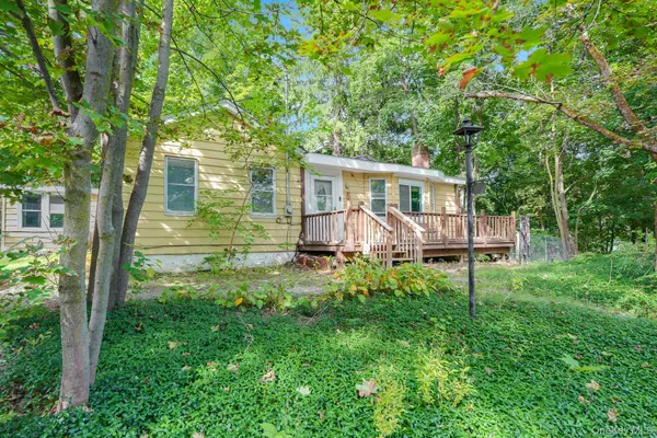 $2,750 | 220 South Street, Marlboro, NY 12542