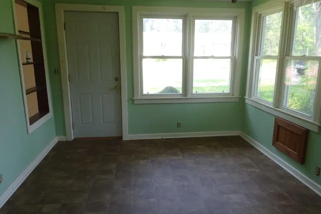 $54,900 | 110 East 9th Street, Neillsville, WI 54456