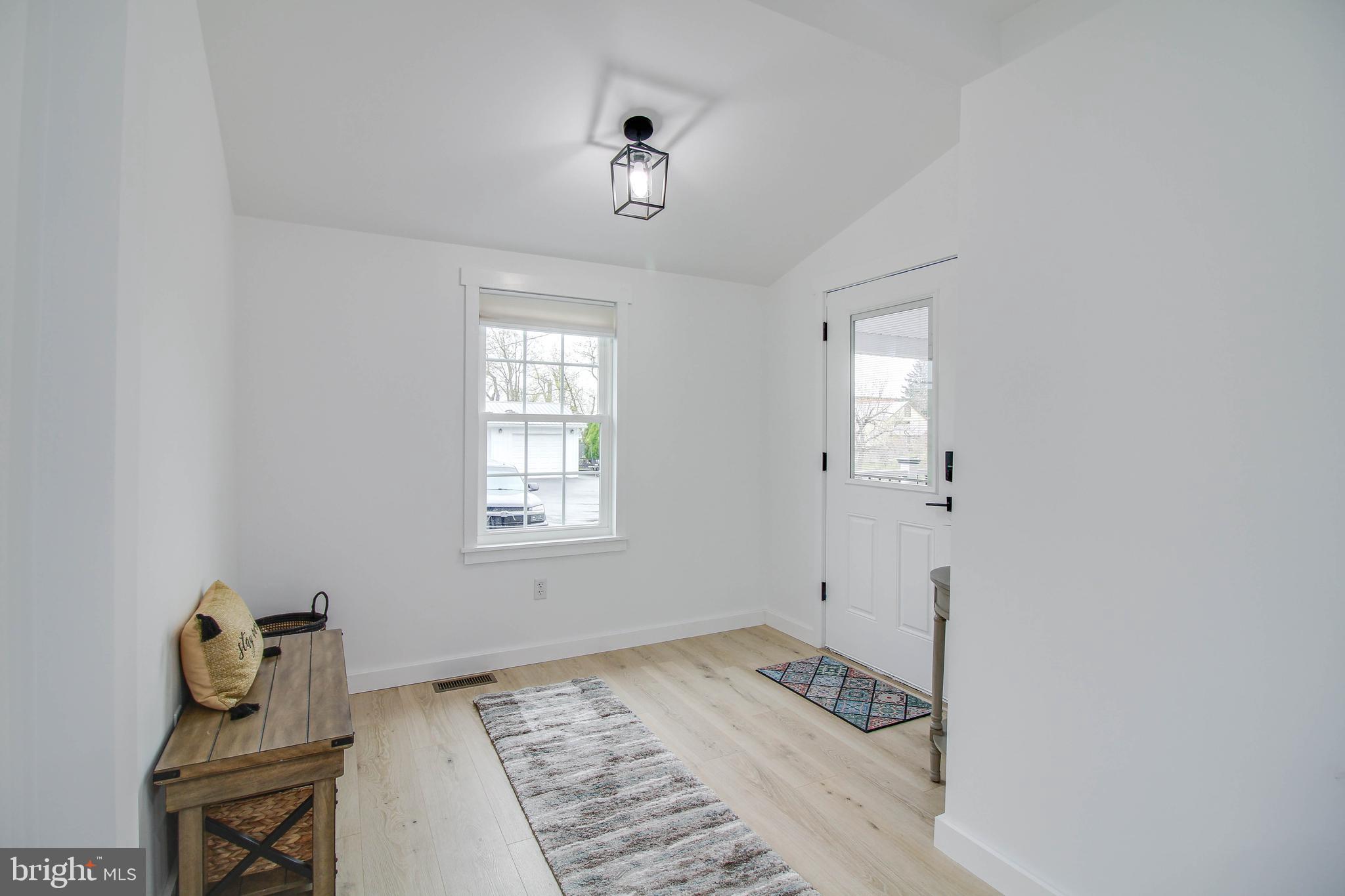 13006 Detour Road Keymar, MD 21757 - Photo 4 of 73 Foyer