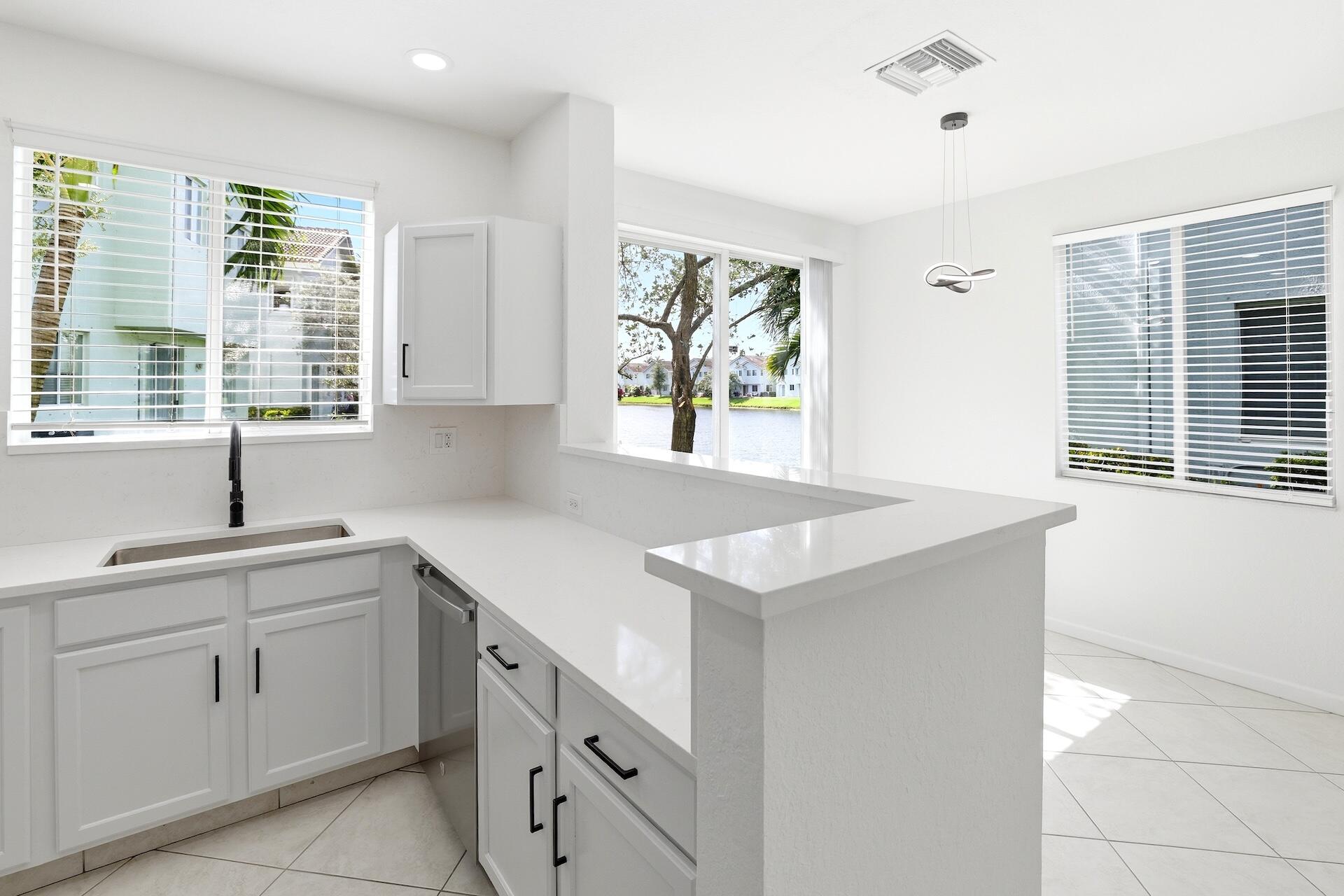 3068 Laurel Ridge Circle Riviera Beach, FL 33404 - Photo 9 of 32 0H8A4917