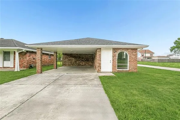 $210,000 | 6500 4th Street, Violet, LA 70092