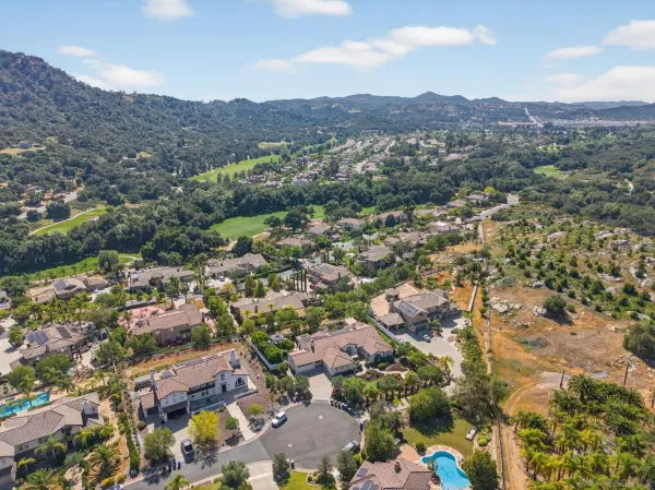 $1,279,000 | 14713 Interlachen Terrace, Valley Center, CA 92082