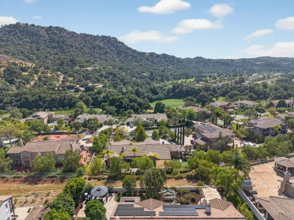 $1,279,000 | 14713 Interlachen Terrace, Valley Center, CA 92082