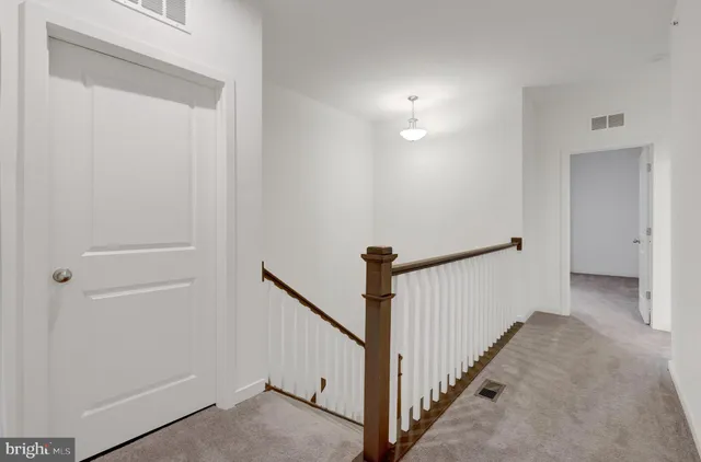 $3,500 | 20941 Bluebird Square, Sterling, VA 20165