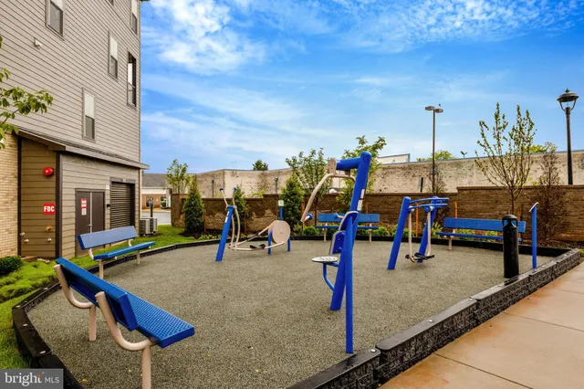 $3,500 | 20941 Bluebird Square, Sterling, VA 20165