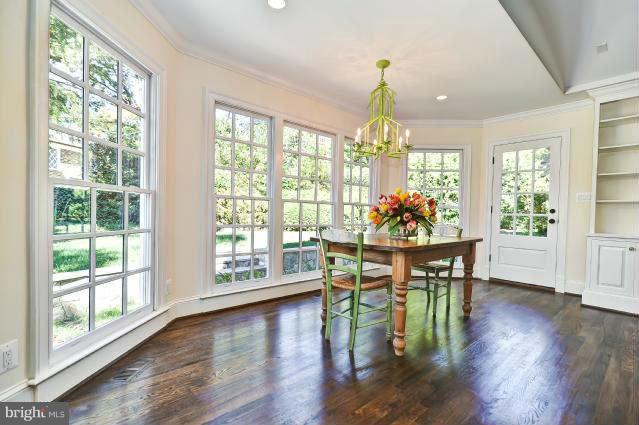 6236 Radcliff Road Alexandria, VA 22307 - Photo 11 of 29 Interior (General)