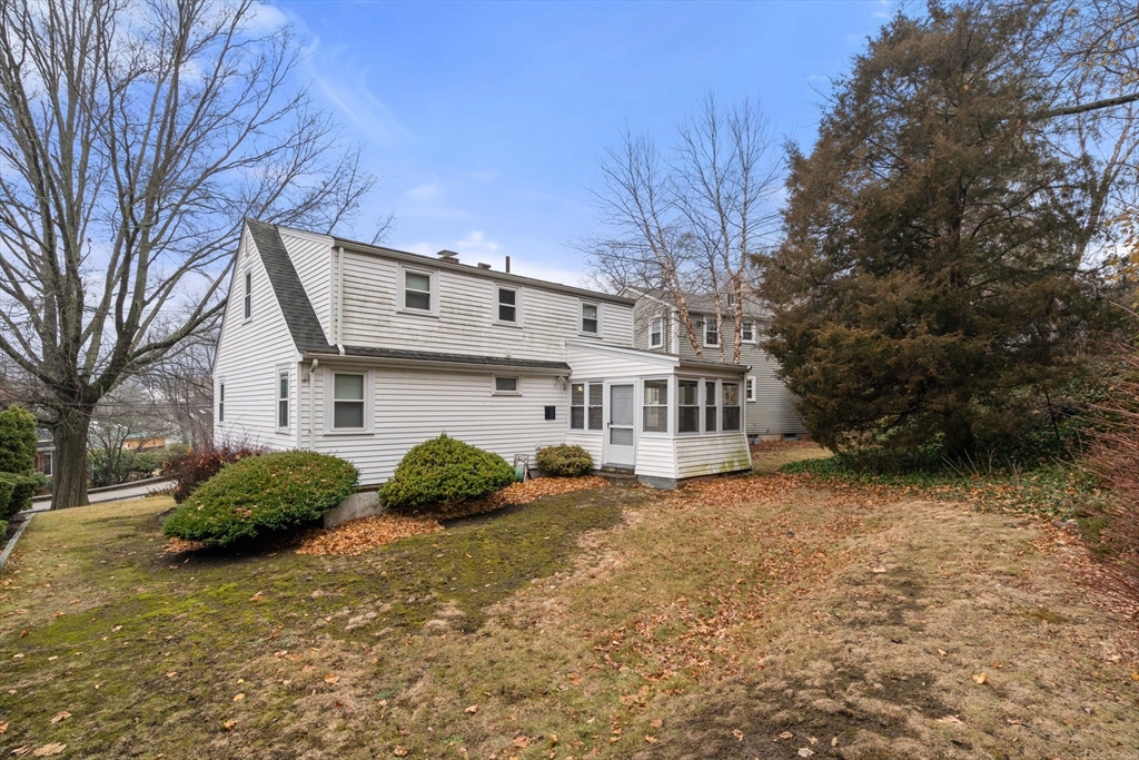 61 Oakley Road Watertown, MA 02472 - Photo 14 of 15 Gallery Image 14
