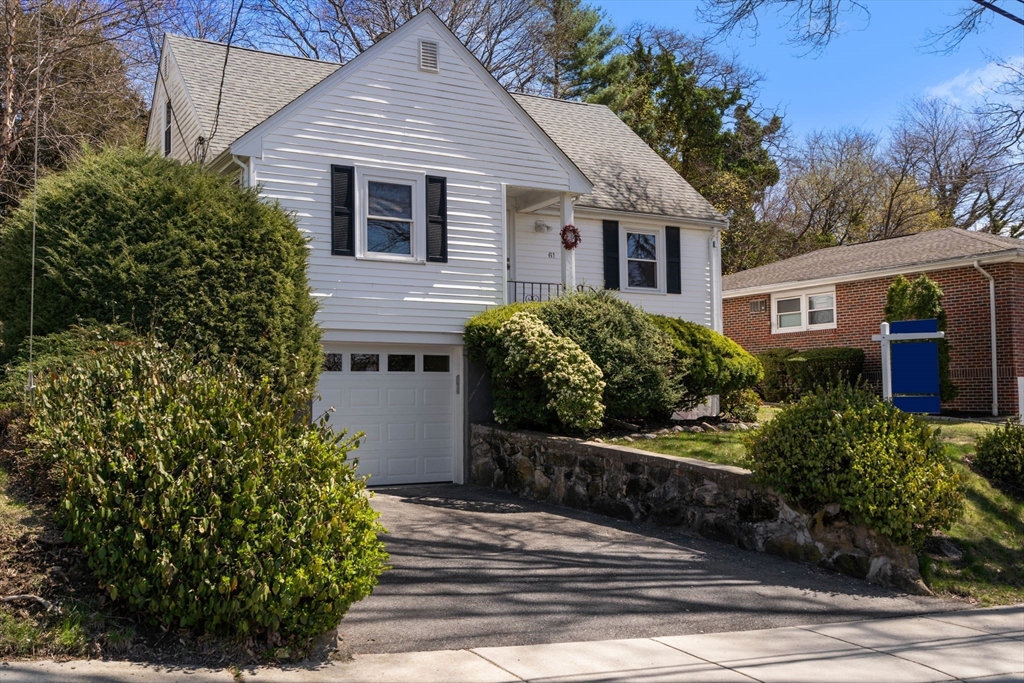 61 Oakley Road Watertown, MA 02472 - Photo 2 of 15 Gallery Image 2