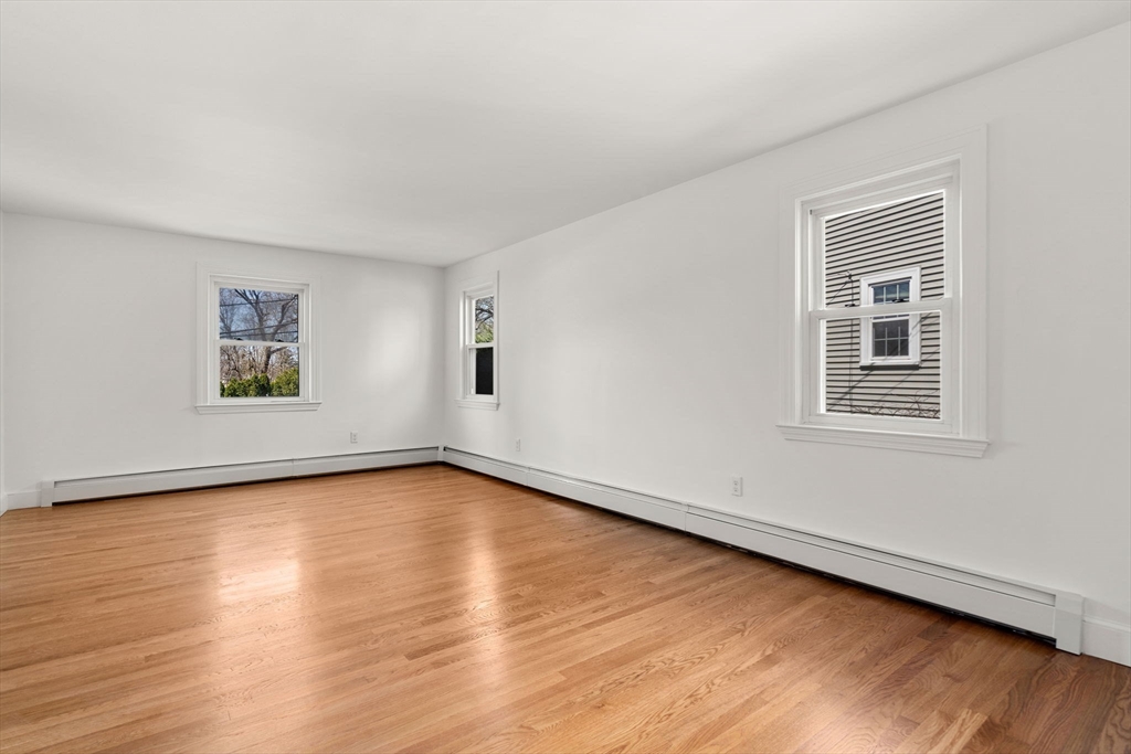 61 Oakley Road Watertown, MA 02472 - Photo 4 of 15 Gallery Image 4