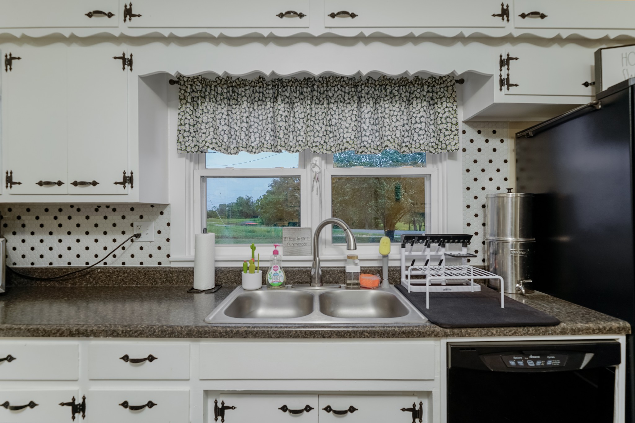 258 East Prospect Road Fayetteville, TN 37334 - Photo 14 of 26 a kitchen with a sink and a stove