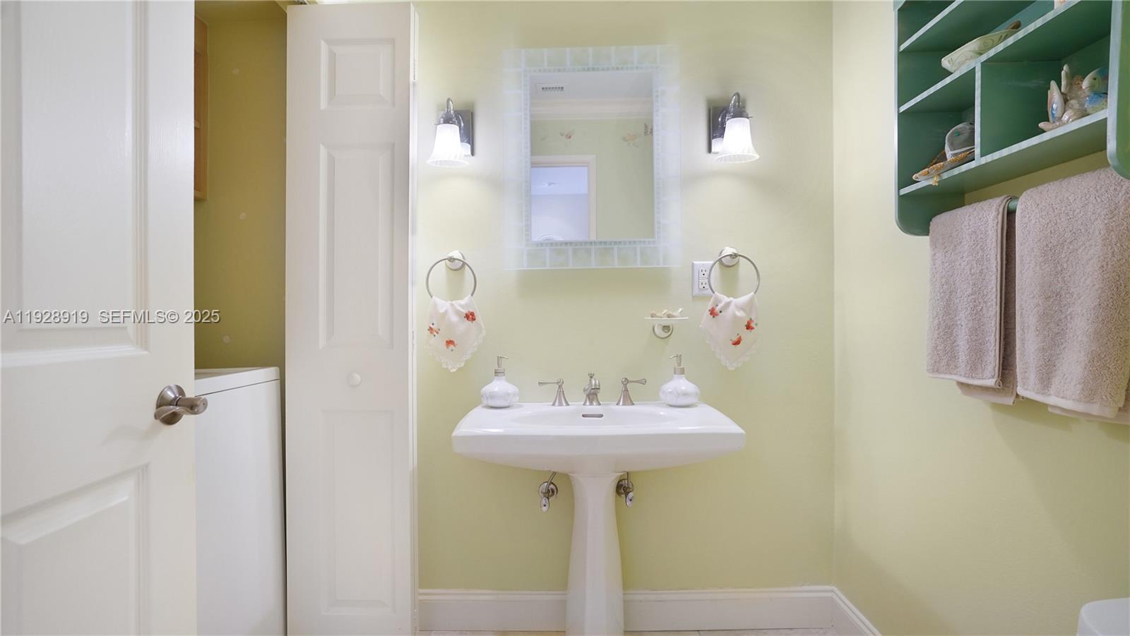 3600 Mystic Pointe Drive, Unit 115 Aventura, FL 33180 - Photo 41 of 70