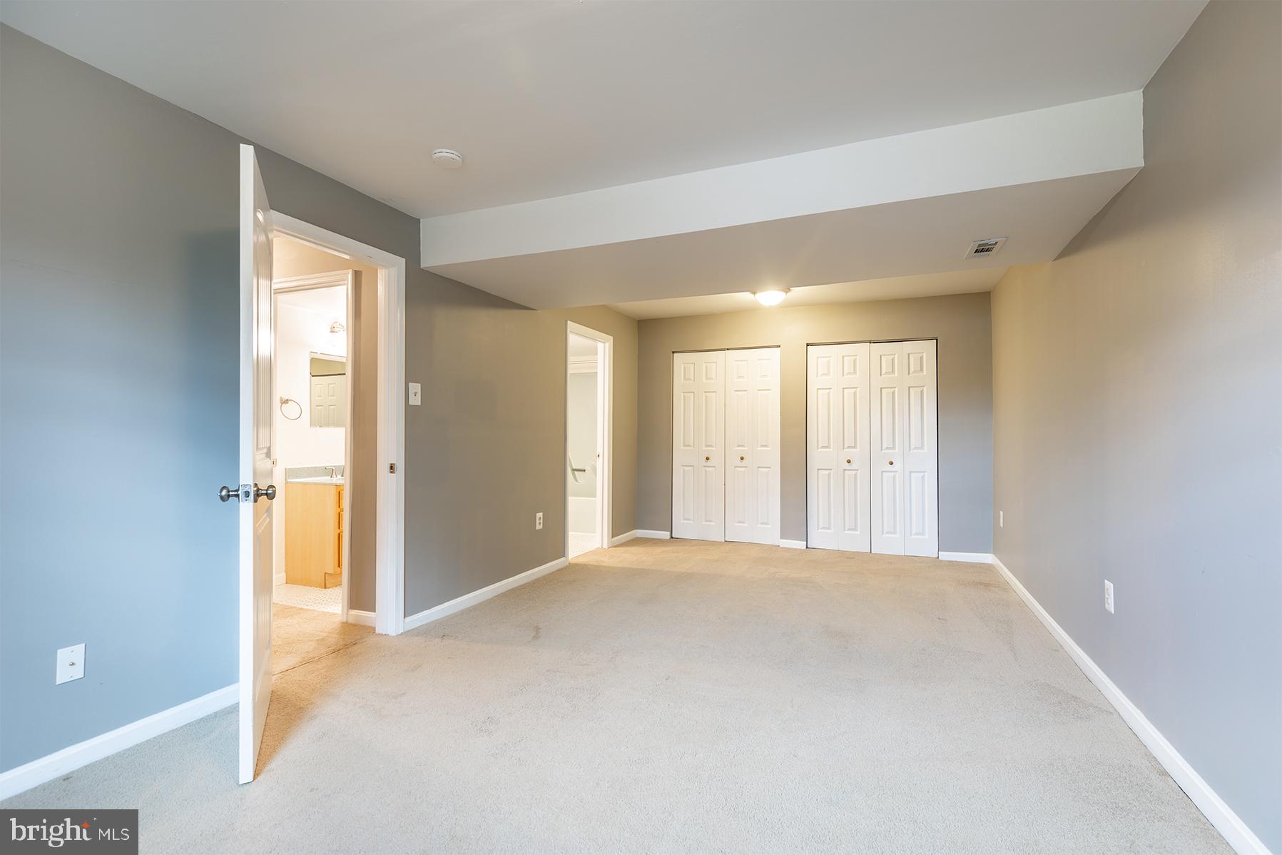 847 Harbor View Terrace Annapolis, MD 21409 - Photo 13 of 42 a view of a livingroom with an empty space and a window