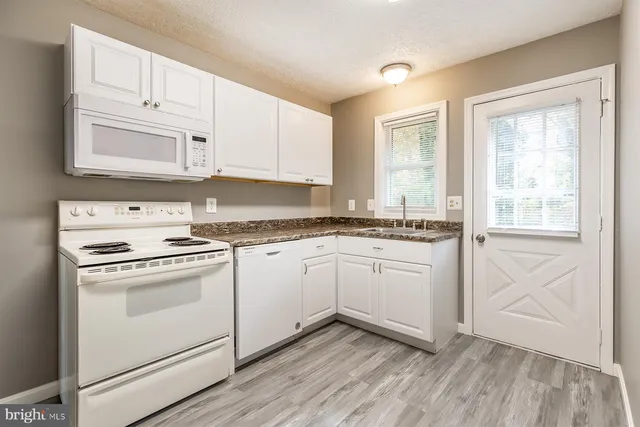 $3,200 | 847 Harbor View Terrace, Annapolis, MD 21409