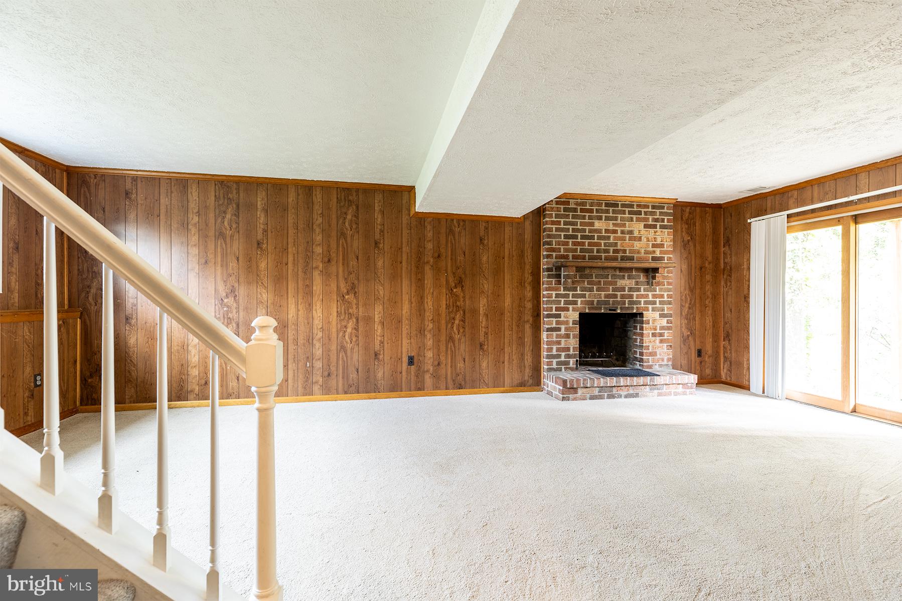 847 Harbor View Terrace Annapolis, MD 21409 - Photo 37 of 42 a view of an empty room with a fireplace
