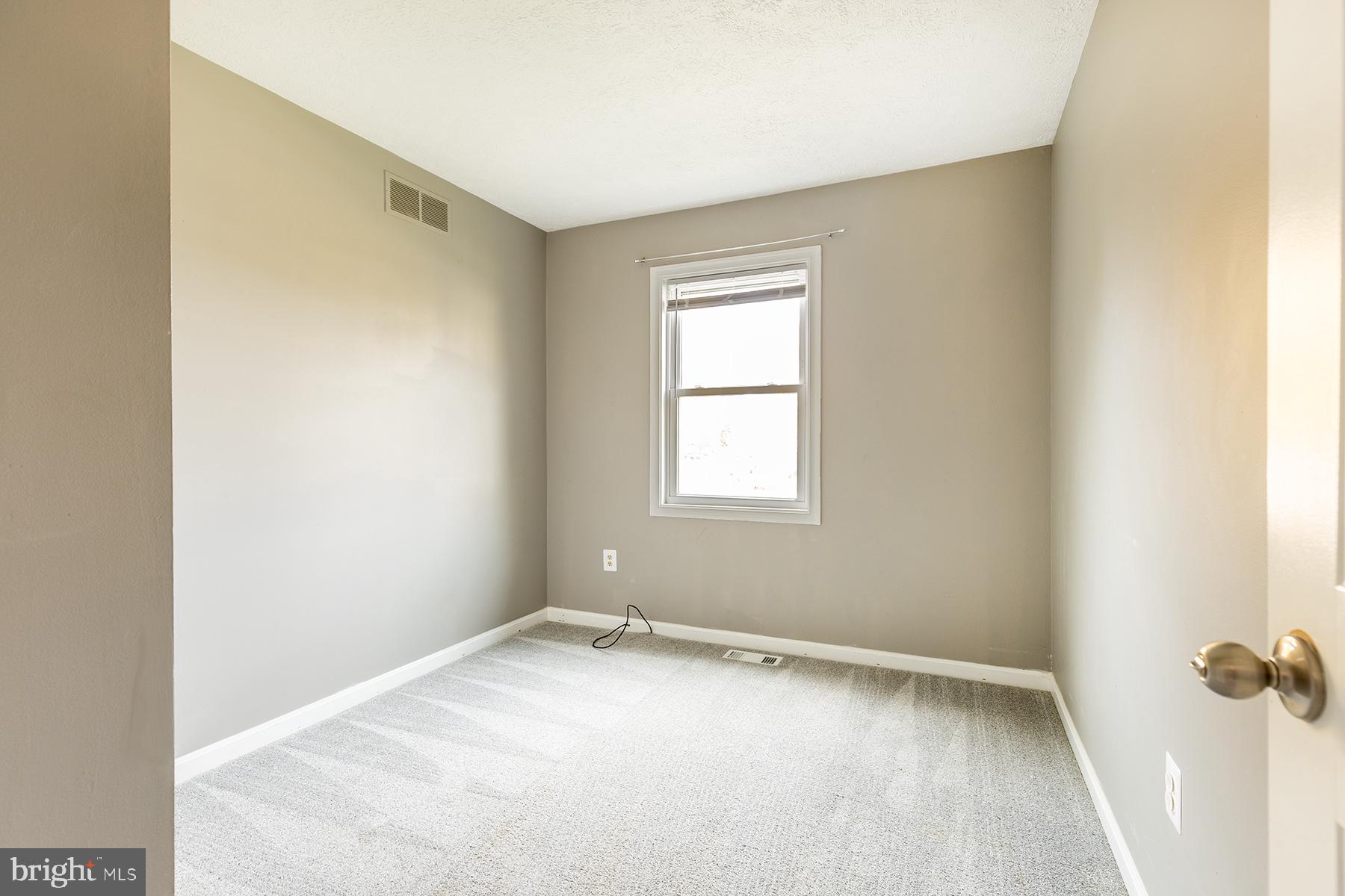 847 Harbor View Terrace Annapolis, MD 21409 - Photo 8 of 42 a view of a room with a window