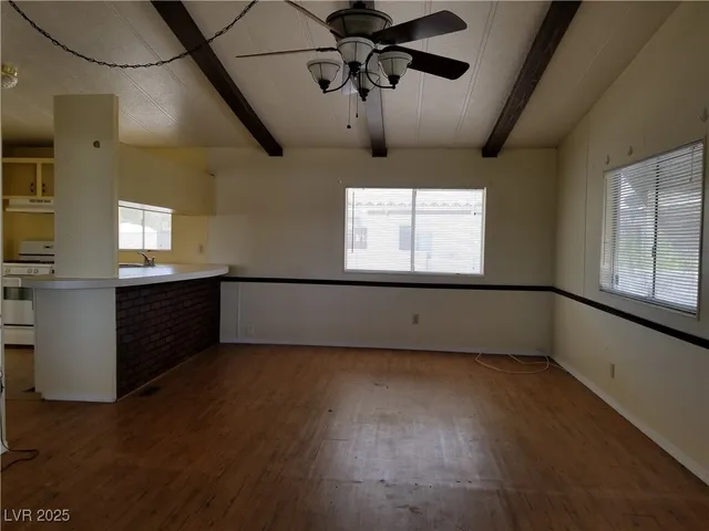 $1,350 | 252 Navajo Drive, Henderson, NV 89015