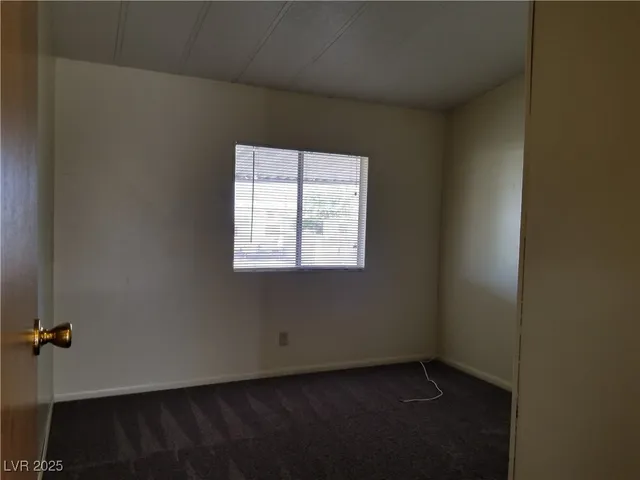 $1,350 | 252 Navajo Drive, Henderson, NV 89015