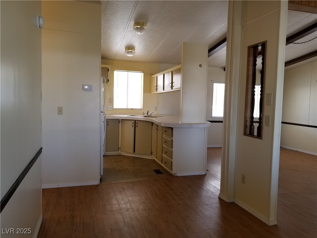 252 Navajo Drive Henderson, NV 89015 - Photo 9 of 19