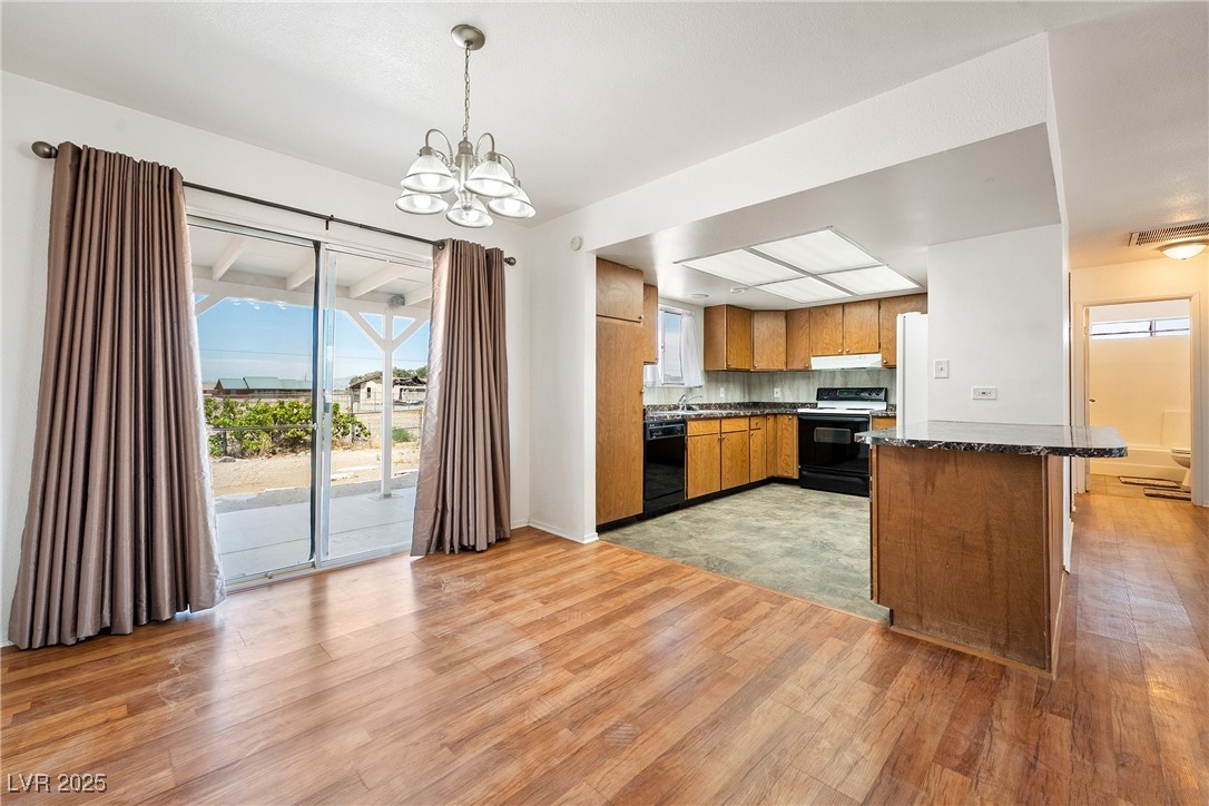 2440 Homestead Road Pahrump, NV 89048 - Photo 9 of 31 Gallery Image 9