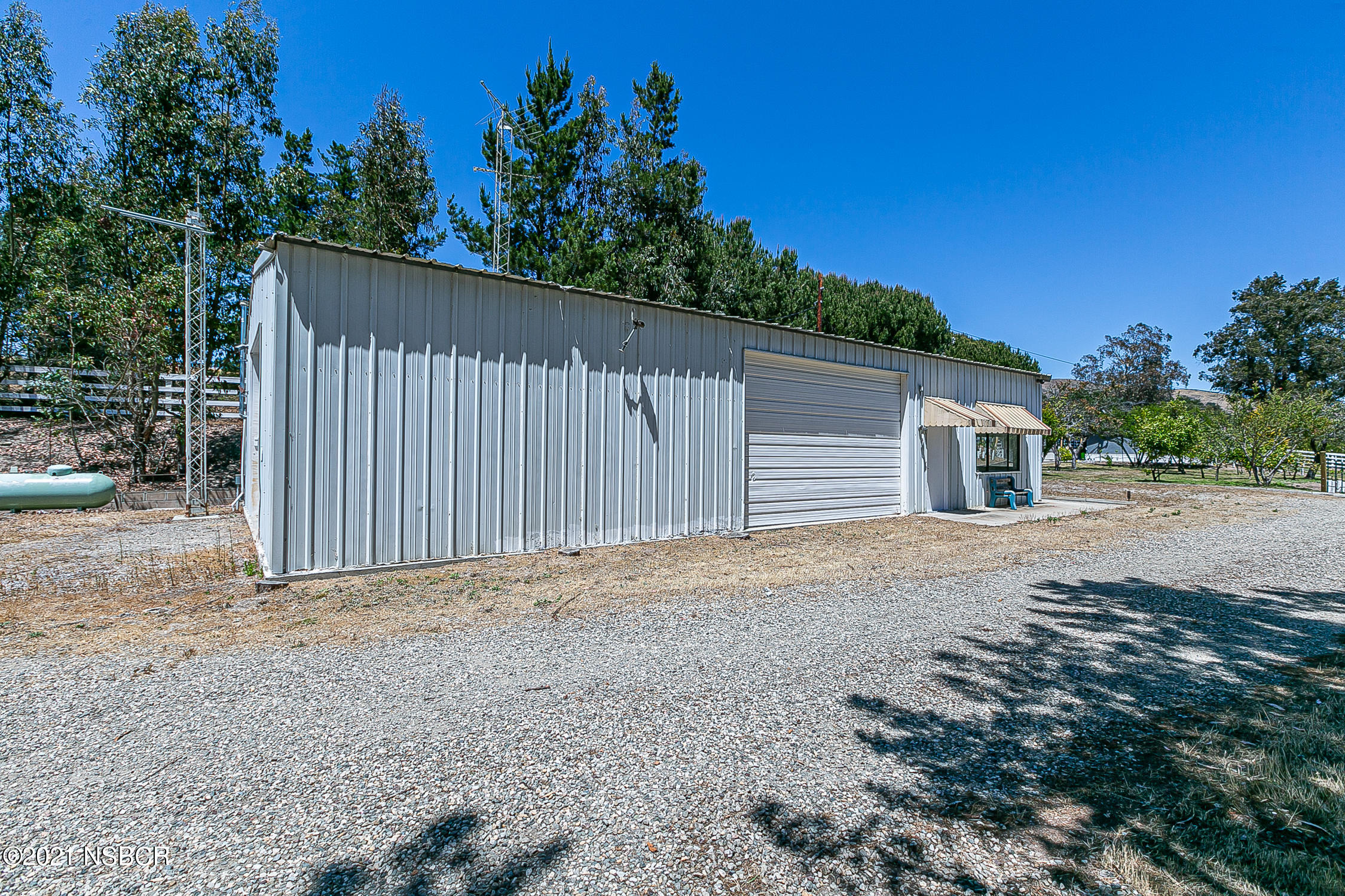 5375 Campbell Road Lompoc, CA 93436 - Photo 33 of 48 a view of backyard of house
