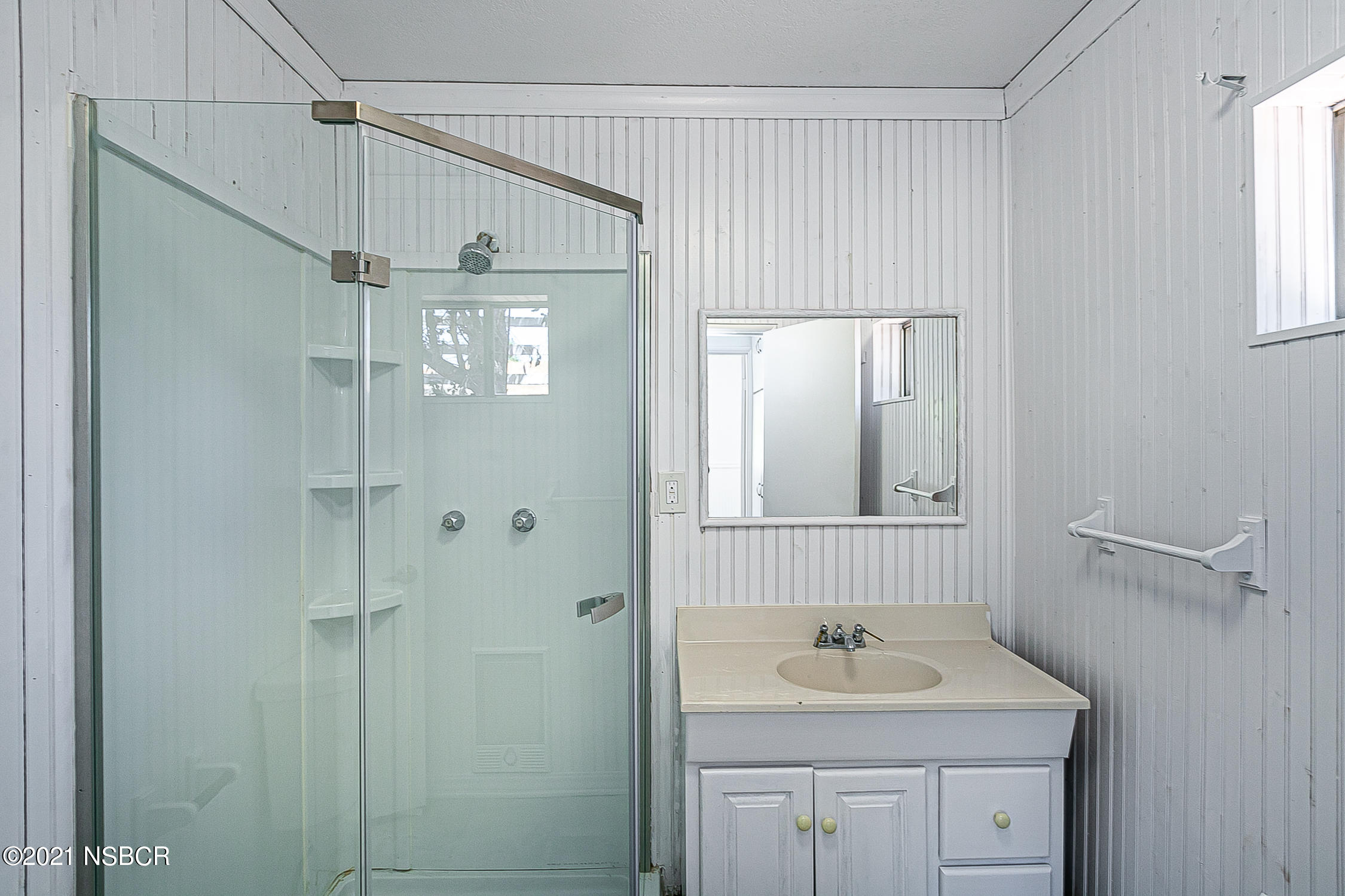 5375 Campbell Road Lompoc, CA 93436 - Photo 39 of 48 a bathroom with a sink and a mirror