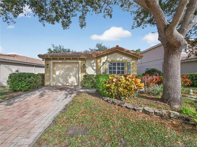 $385,000 | 4358 Southeast Graham Drive, Stuart, FL 34997