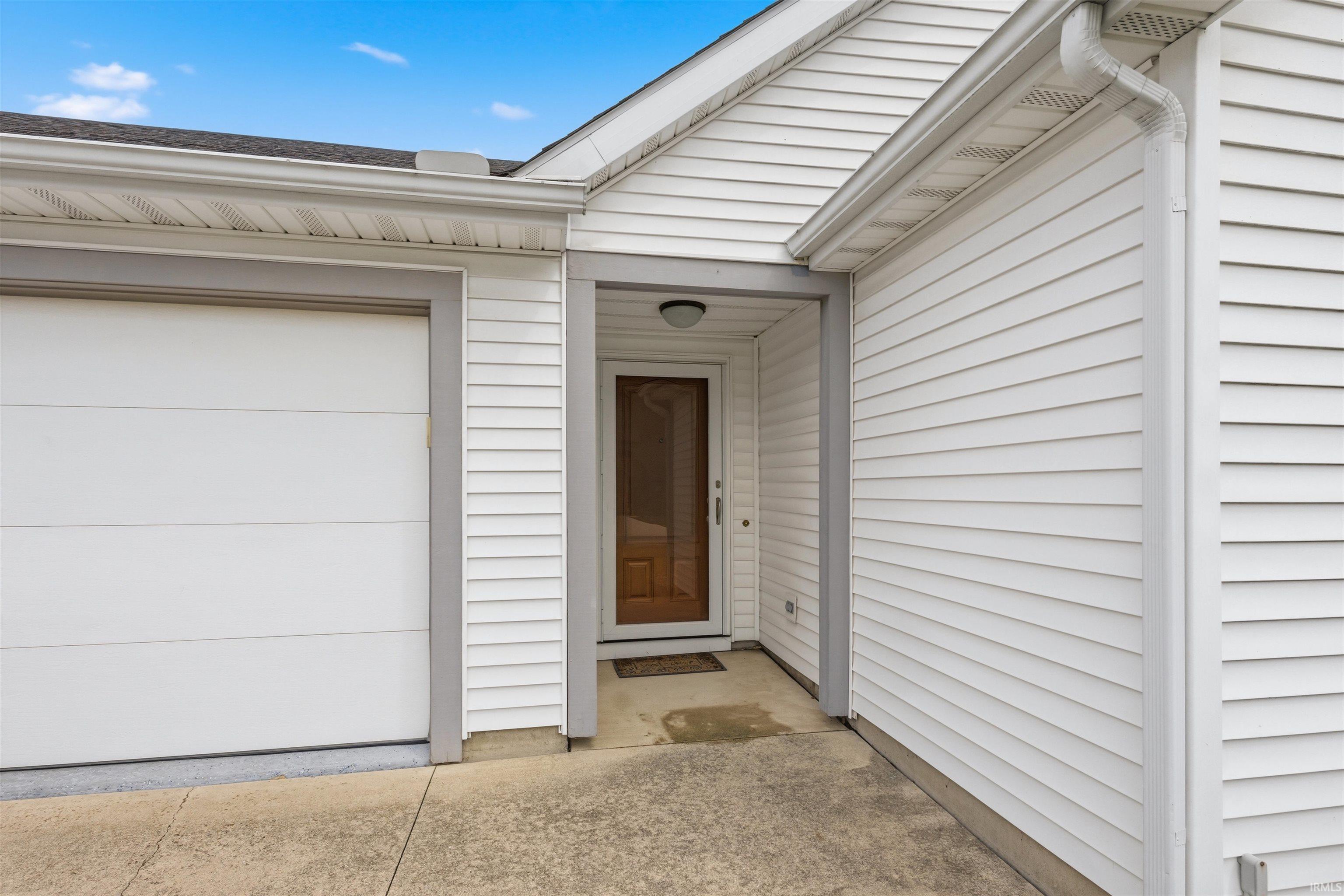 705 Benderlock Way Fort Wayne, IN 46804 - Photo 2 of 33 Gallery Image 2