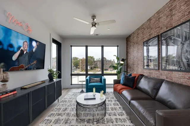 $2,495 | 303 31st Avenue North, Unit 504, Nashville, TN 37203