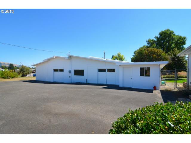 33524 Bloomberg Road Eugene, OR 97405 - Photo 3 of 16