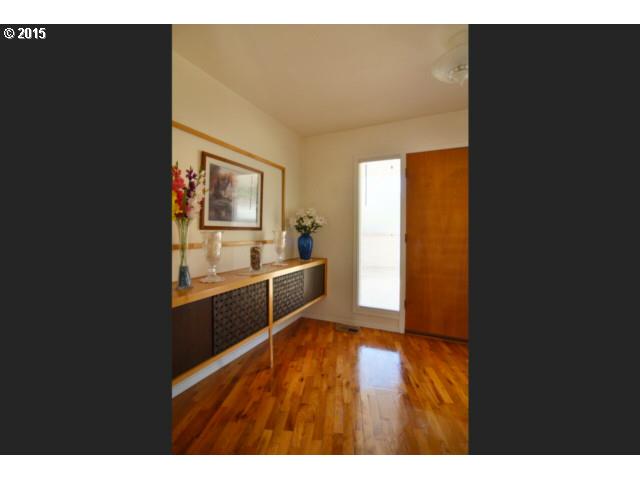 33524 Bloomberg Road Eugene, OR 97405 - Photo 4 of 16