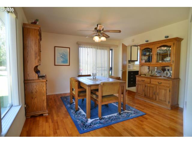 33524 Bloomberg Road Eugene, OR 97405 - Photo 6 of 16