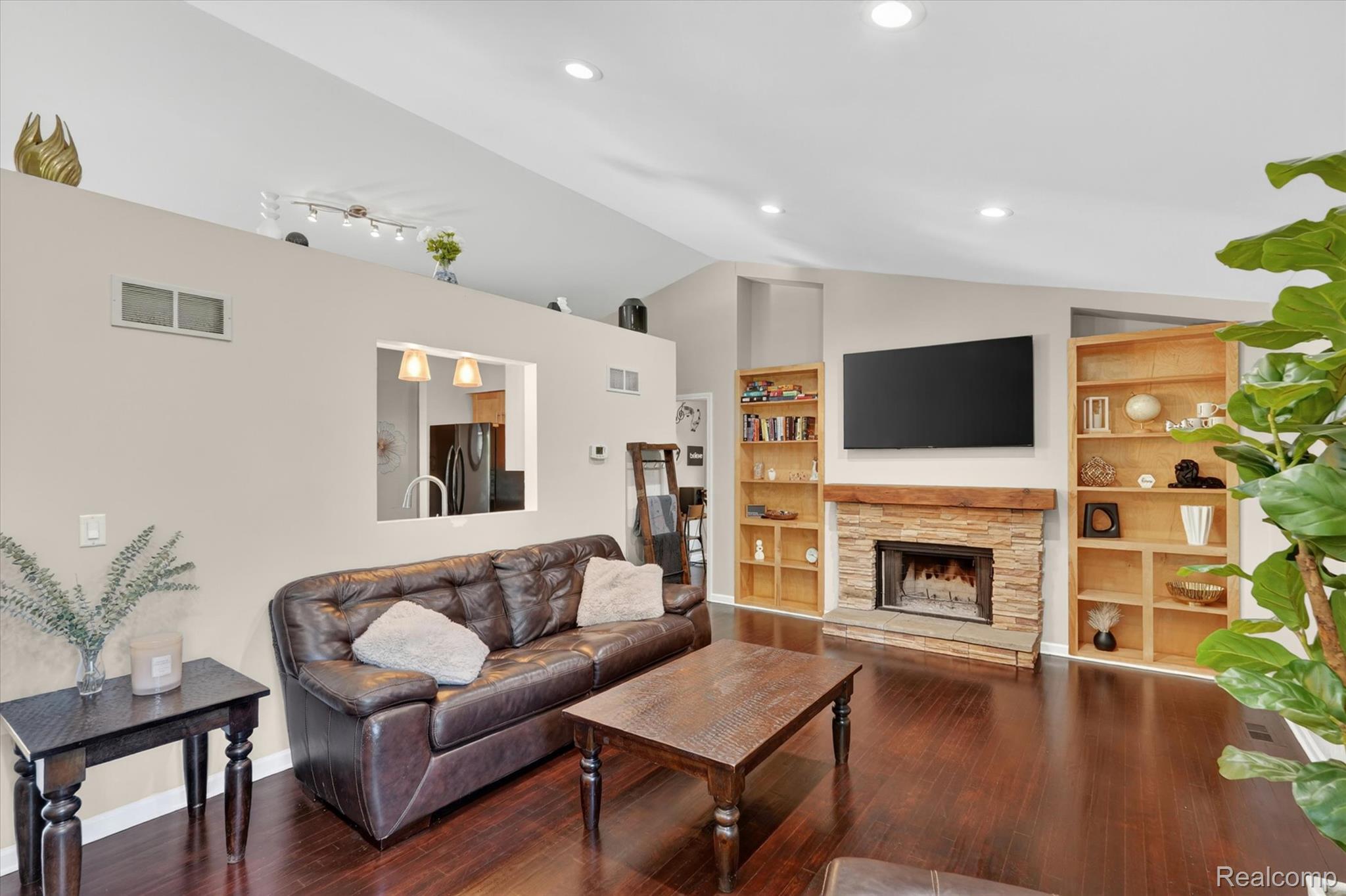 4966 Mack Road Howell, MI 48855 - Photo 5 of 44 08-4966-Mack-Rd-Windowstill.jpg