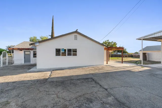 $475,000 | 25 West Dinuba Avenue, Fresno, CA 93706